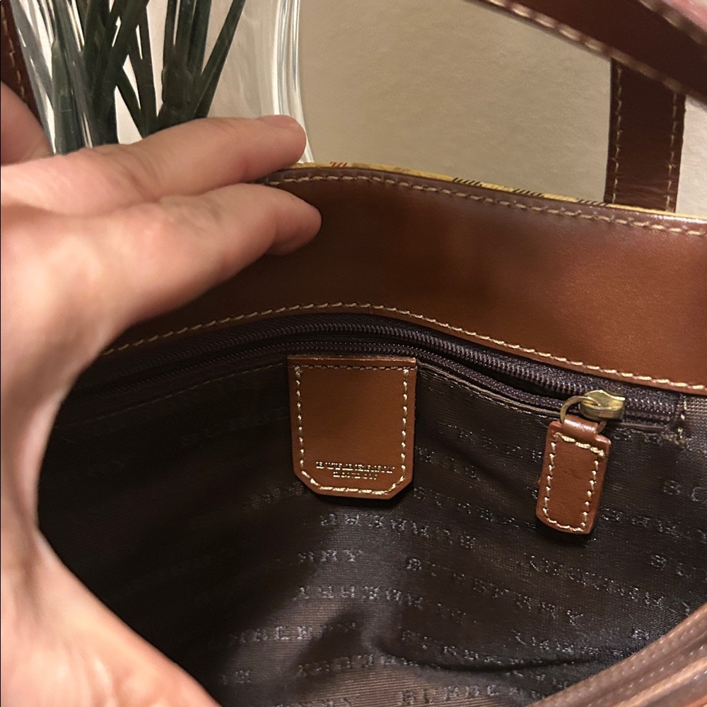 Burberry Plaid Tote Bag with Brown Handles - Picture 7 of 12